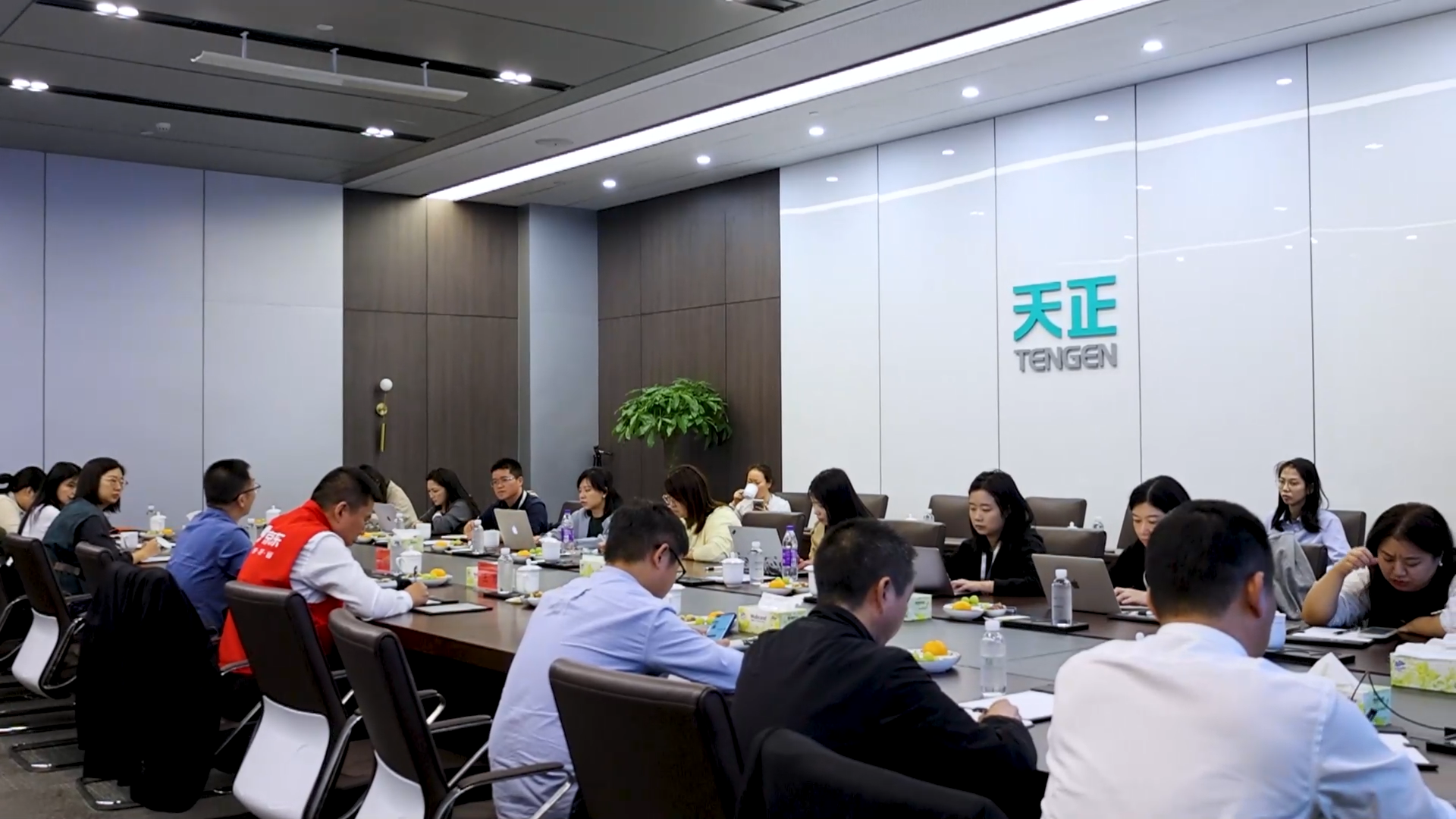 京东工业走进凯发k8官方网站登录，探访产业数智化之路！